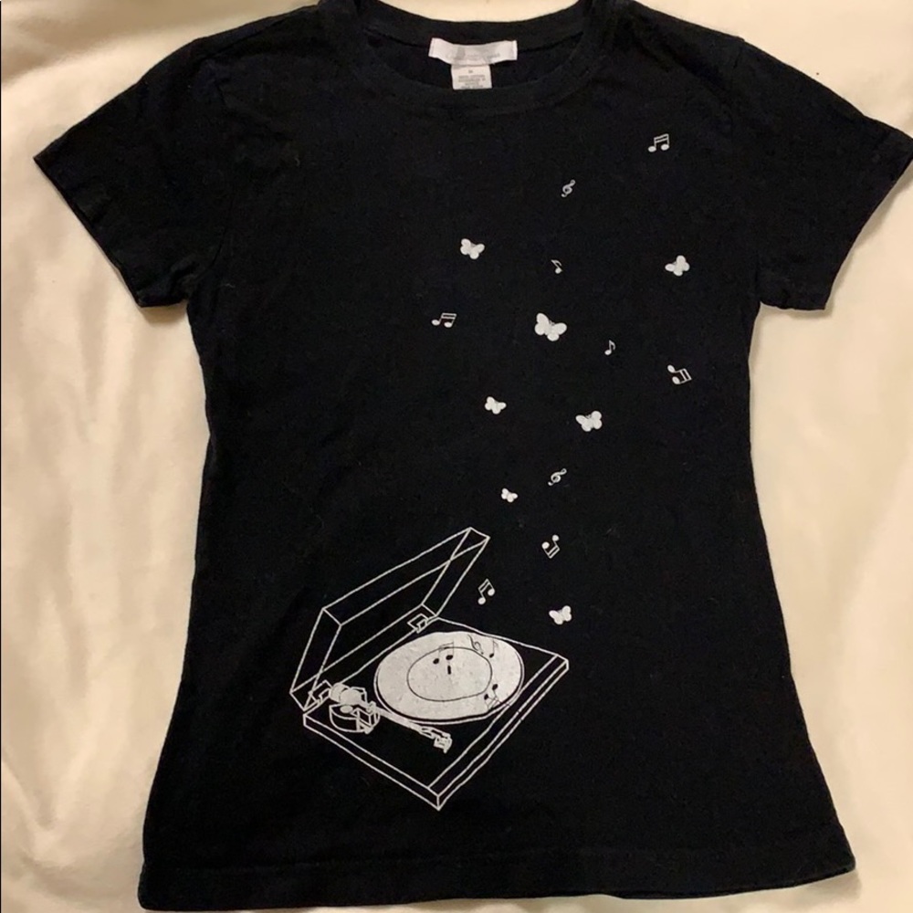 Black shirt